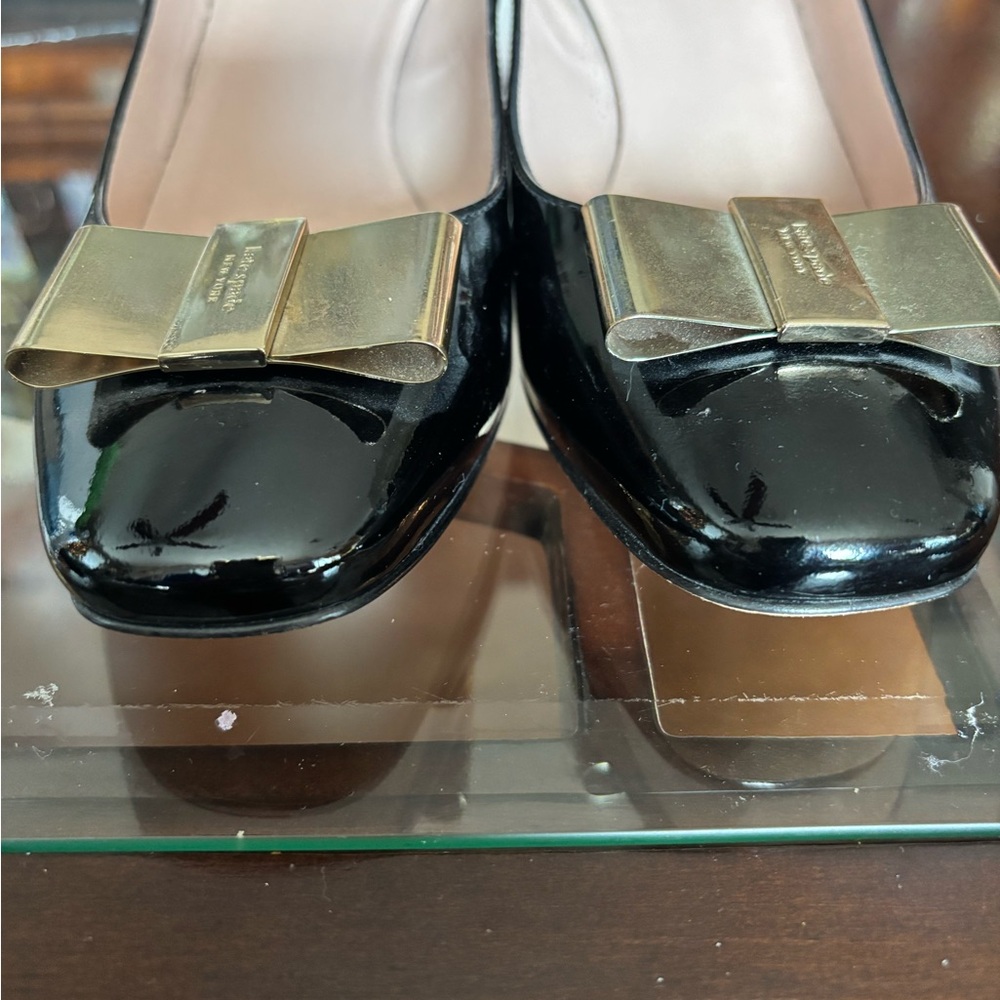 Kate Spade Patent Leather Black heels with Gold Bow Accent - Picture 7 of 9